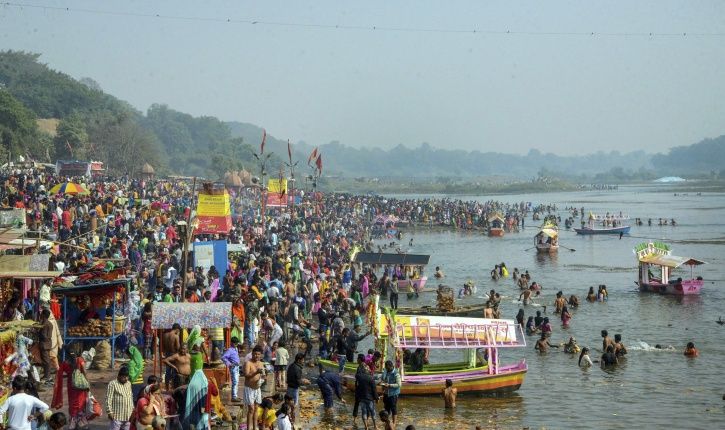 Gomti river, pollution, toxic elements,devotees, Makar sankranti, Lucknow, Uttar Pradesh