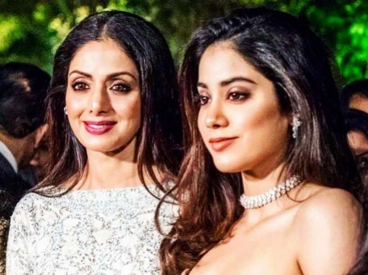 Janhvi Kapoor Says Her Mom & Dad Were Dramatic About Her Dating Life 