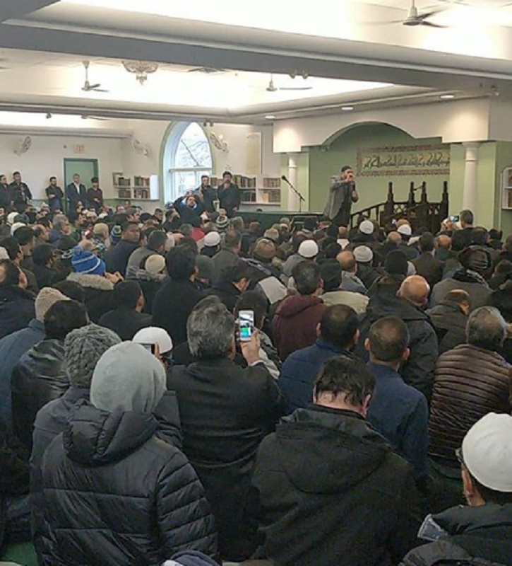 Kader Khan S Funeral Held In Canada Son Sarfaraz Fans Pay Their Last Respect Kader khan was suffering from progressive supranuclear palsy, a degenerative disease that causes loss of balance, difficulty in walking and dementia. funeral held in canada son sarfaraz