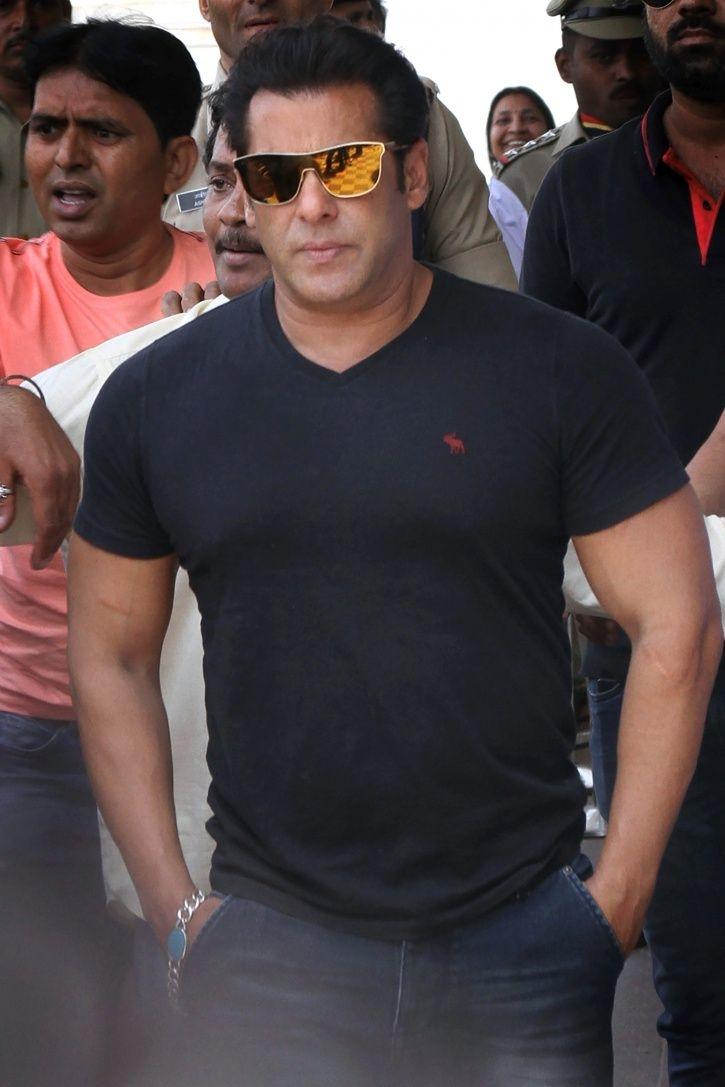 Salman khan black t on sale shirt