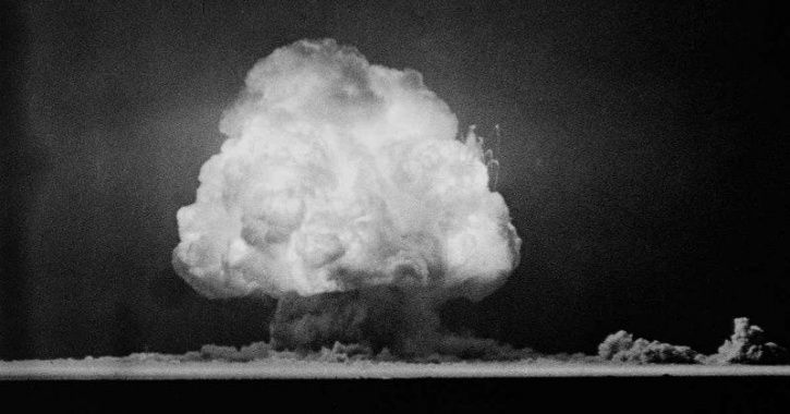 atom bomb test, trinity nuclear test, nuclear bomb, first nuclear test, first atomic bomb