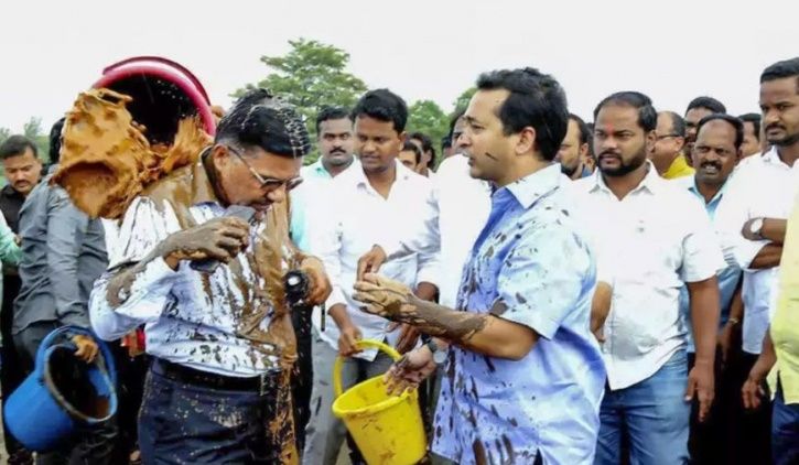 Rishi Kapoor Reacts On Nitesh Rane’s Mud Attack Video, Says Find Proper Way To Punish Engineers
