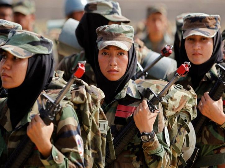 women in army