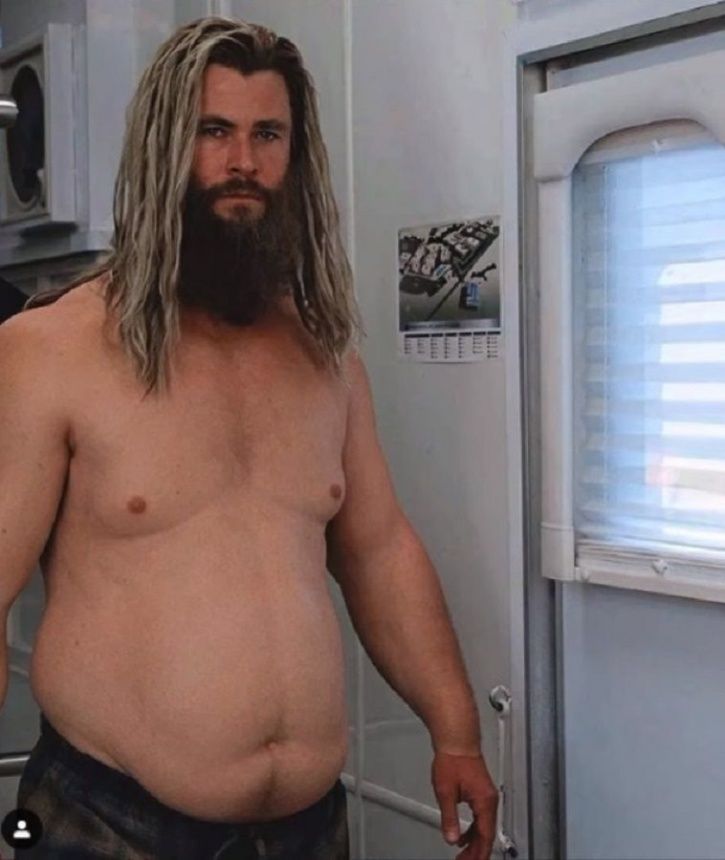 Belly Rubs From Robert Downey Jr & Lots Of Cuddles – That’s What Chris Misses About Fat Thor