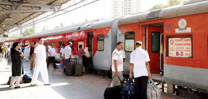 delhi mumbai train 