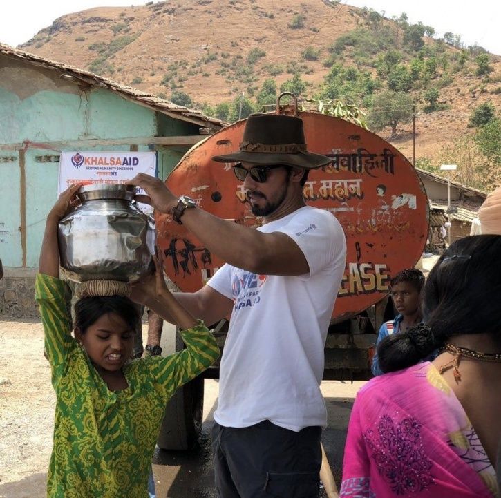 Randeep Hooda provide drinking water to the people drought hit Vele village. 