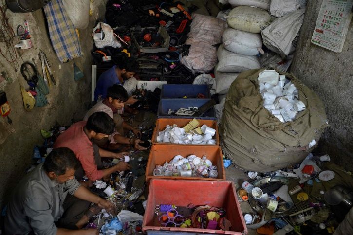 Romancing Poverty: The Problem With Slum Tourism That’s Put Dharavi On Top