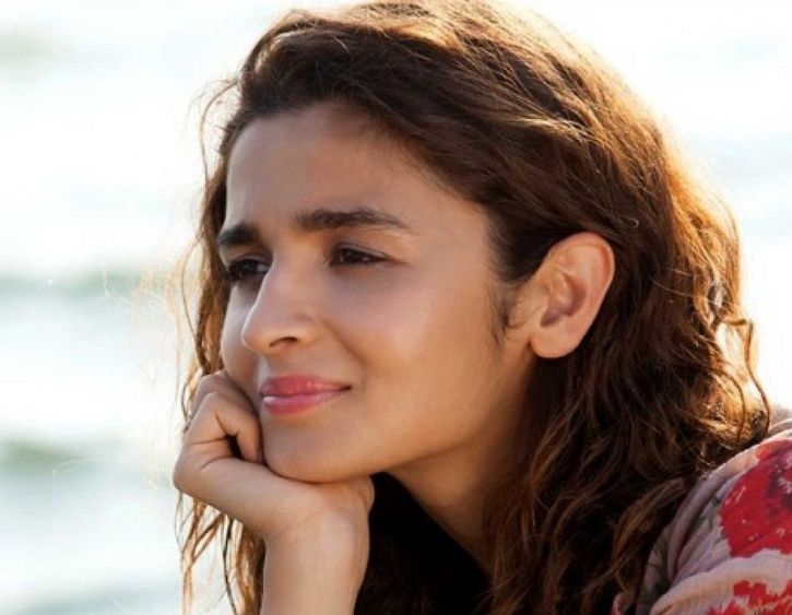 Alia Bhatt Admits To Battling Bouts Of Anxiety, Says She Feels Like Crying  For No Reason
