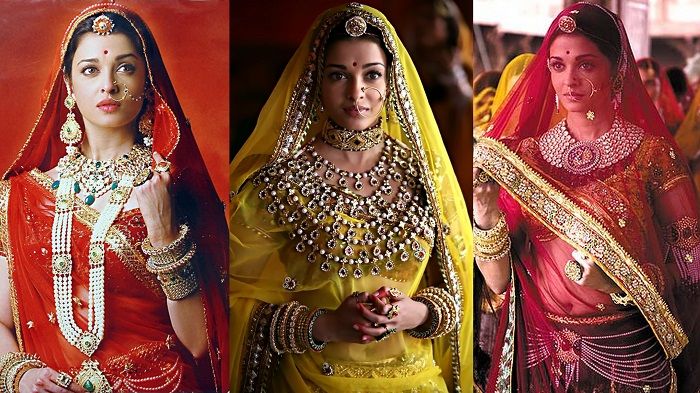 Heavy bollywood costumes: Aishwarya Rai Bachchan in Jodha Akbar