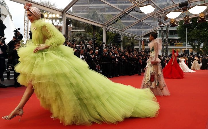 13 Pictures Of Deepika Padukone Taking Over French Riviera In A Lime ...