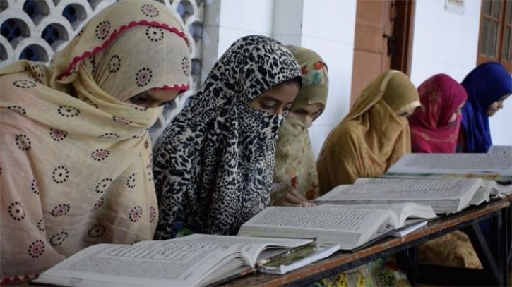 Why A Section Of Muslim Society Hesitates To Send Girls To A Regular Schools 9035