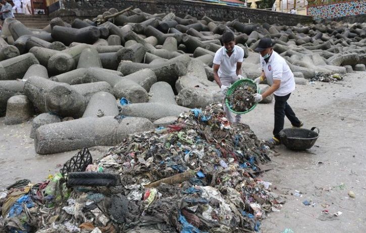 Malhar Kalambe, Dadar Beach Garbage Dadar Beach cleanup