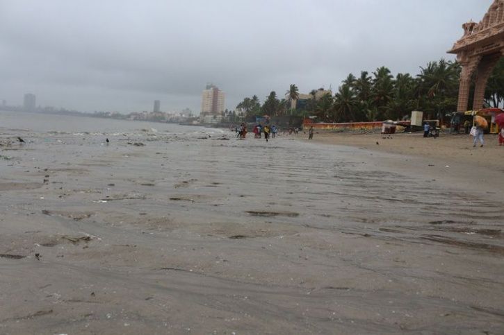 Malhar Kalambe, Dadar Beach Garbage Dadar Beach cleanup