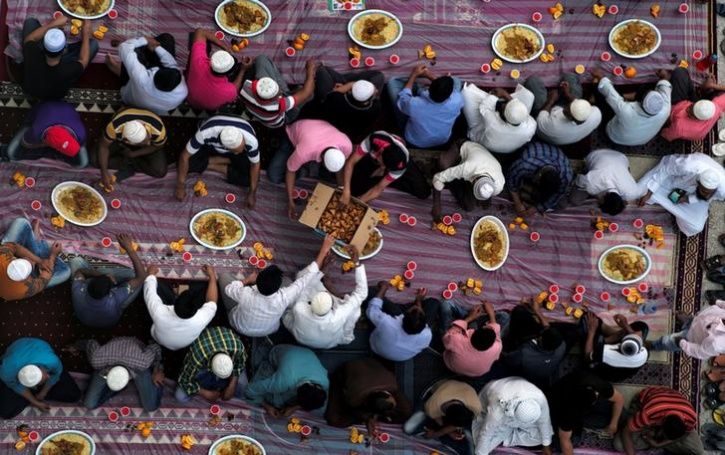 In Pictures: Muslims Around The World Mark The Holy Month Of Ramadan ...