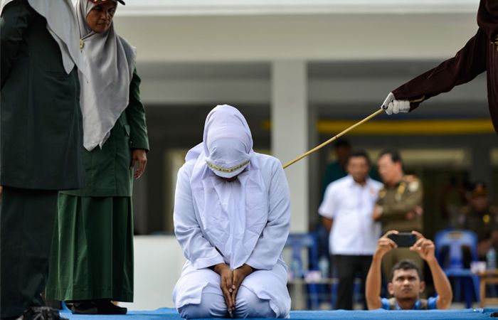 indonesia man caned