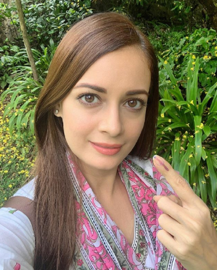 Dia Mirza voted in Assembly elections 2019.