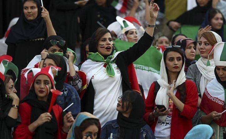 Iranian women went to the stadium