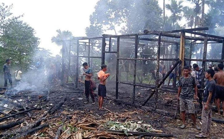 Nagaland Villagers Rebuild Couple House Destroyed In Fire
