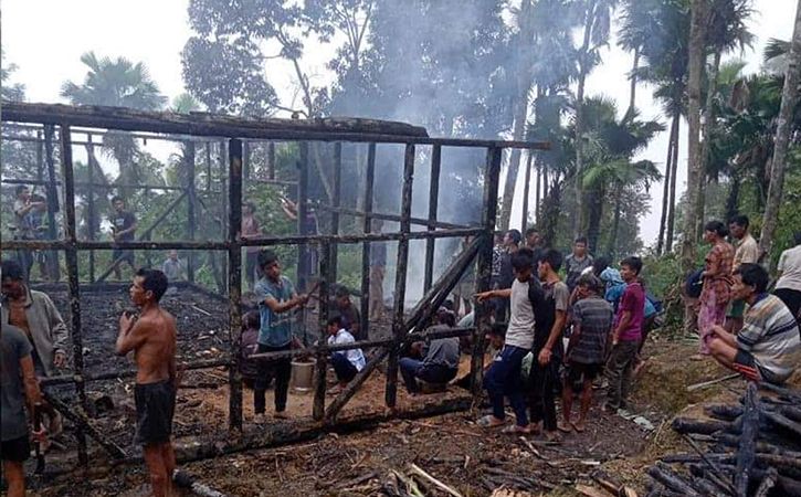 Nagaland Villagers Rebuild Couple House Destroyed In Fire