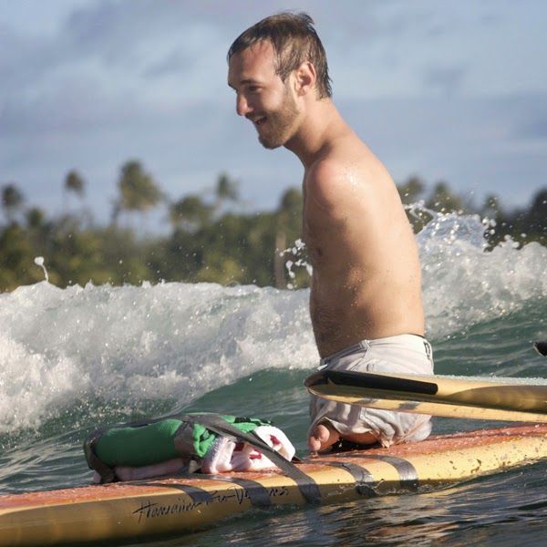 nick-vujicic-was-born-without-arms-or-legs-but-still-went-on-to-become