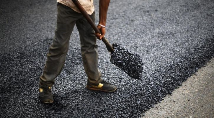 india-started-building-plastic-roads-in-2002-with-over-1-lakh