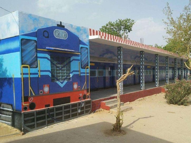 School, Madhya Pradesh,  Turned School Building Into A Train, innovative idea