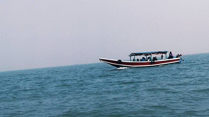Soon, Tourists May Stay In Houseboats In Odisha’s Chilika, Bhitarkanika. But Is It A Good Idea?