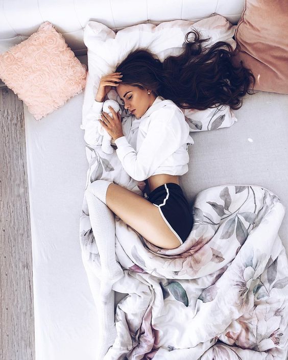 Here's How You Can Share A Bed With Your Partner Without Losing Sleep