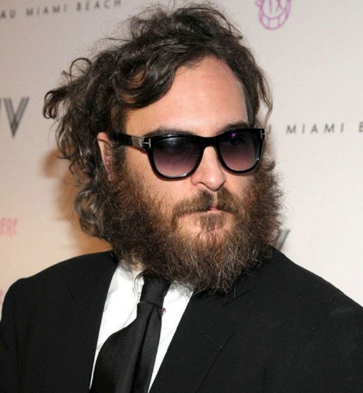 Joaquin Phoenix sported a beard when he said he wanted to be a rapper. It was a prank. He fooled us.