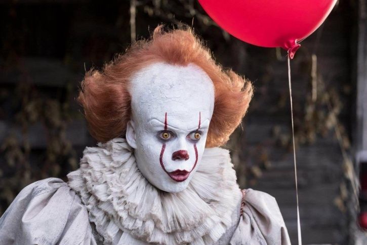 Man Dressed Up As Pennywise Is Terrorising Kids In A UK Town & Now Police Are On Hunt For Him!