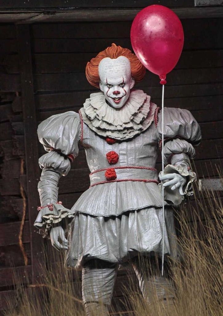 Man Dressed Up As Pennywise Is Terrorising Kids In A UK Town & Now Police Are On Hunt For Him!