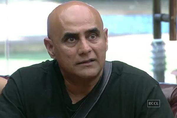 Should Puneet Issar Comeback On Bigg Boss 8 After An Apology?