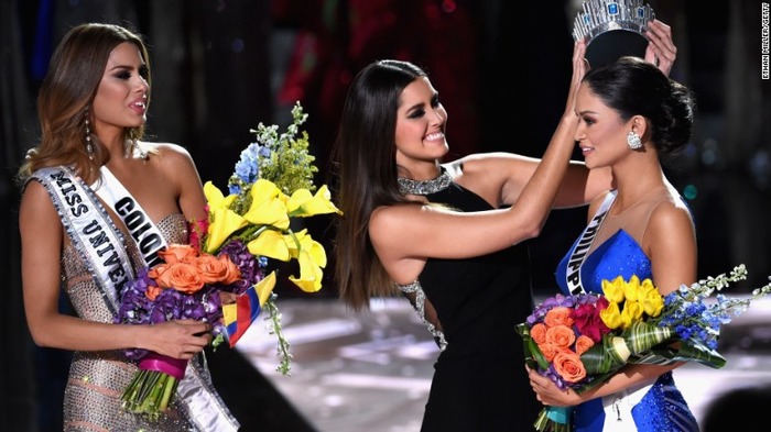 See What Happened When Miss Universe 2015 Was Wrongly Crowned