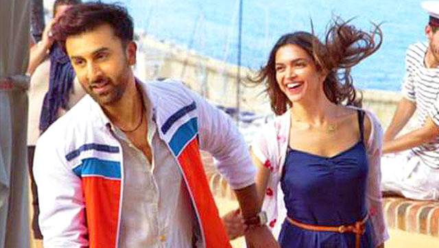 Leaked Pictures:  Ranbir And Deepika From Tamasha