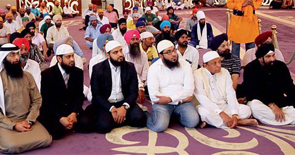 Sikh Gurdwara In Dubai Holds A Huge Ramadan Dinner For Muslims, To come Together