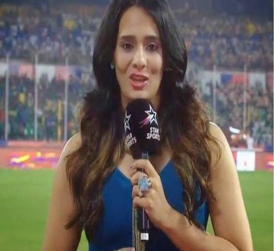 Top Female Anchors Of IPL - Mayanti Langer