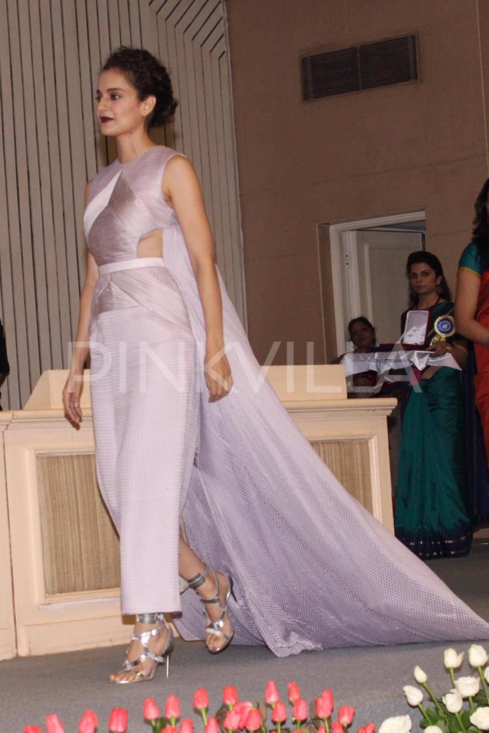 Kangana Ranaut's Inappropriate Dress At National Awards