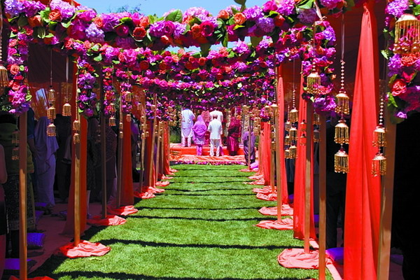 7-ways-to-have-a-lavish-wedding-without-the-high-costs