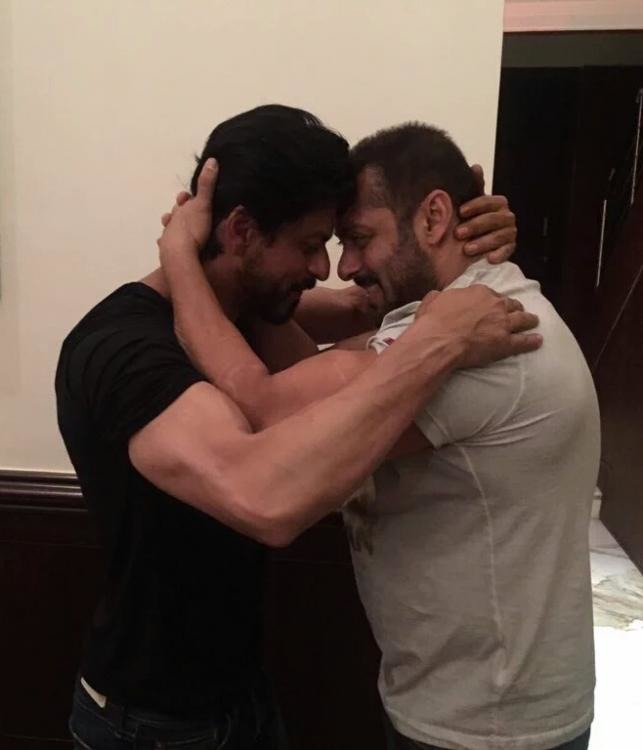 This Will Make Your Day: When Bhai Wished SRK!