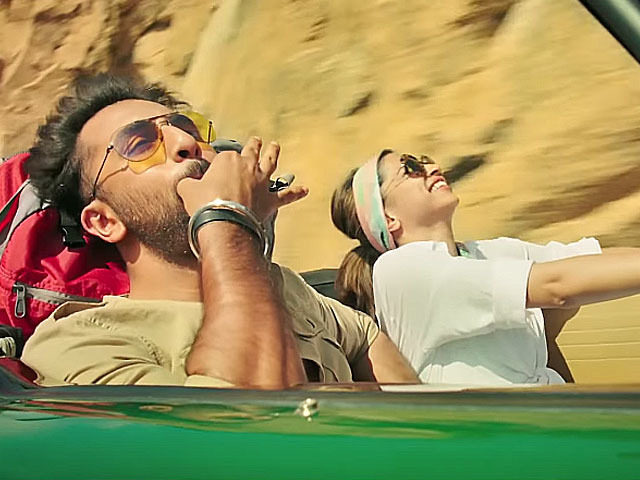 Tamasha Review: Ranbir Makes The Big Comeback And This Time Chases His Dream