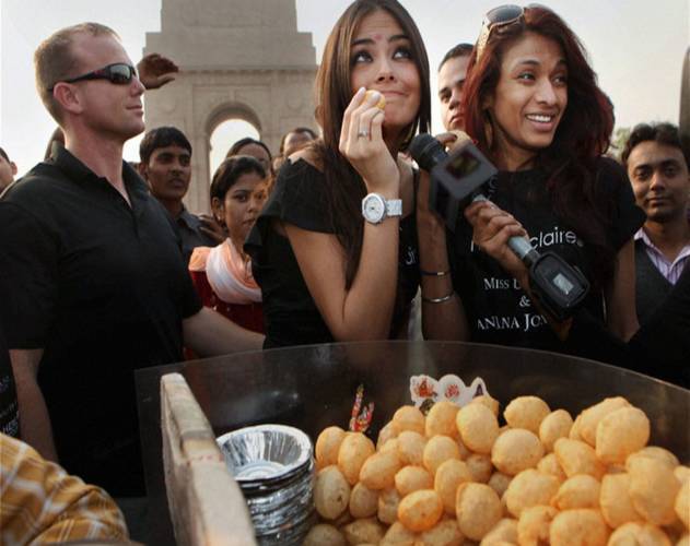 Why Do Girls Like Paanipuri More Than Boys ???? Please Suggest Answer.