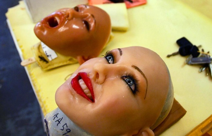 8 Women Who Creepily Look Like Real Dolls! 6th Is Unbelievable
