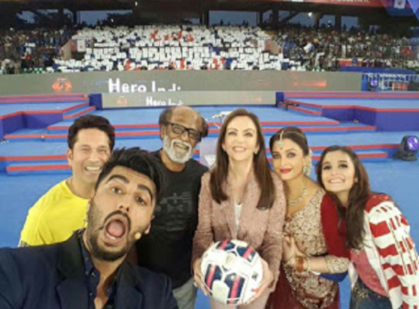 Epic Selfies That Rocked Bollywood This Week