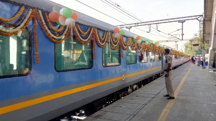 Gatimaan Express Is Here: Now Reach Agra In 100 Minutes