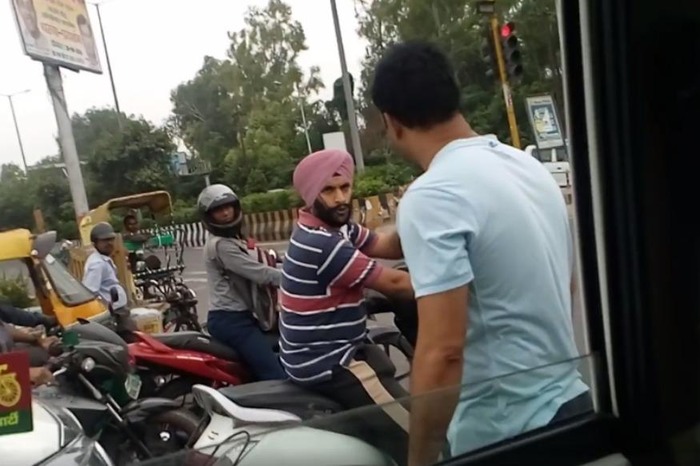 VIP Misbehaves With A Man In Noida: Caught On Camera