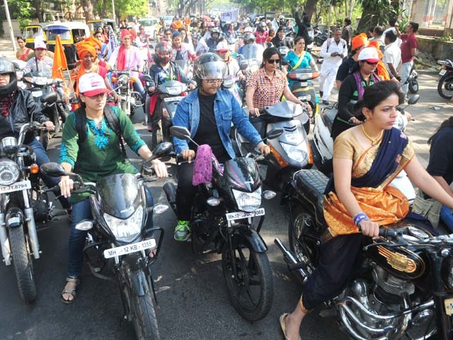 Women's Bike Rally To Raise Awareness On Breast Cancer