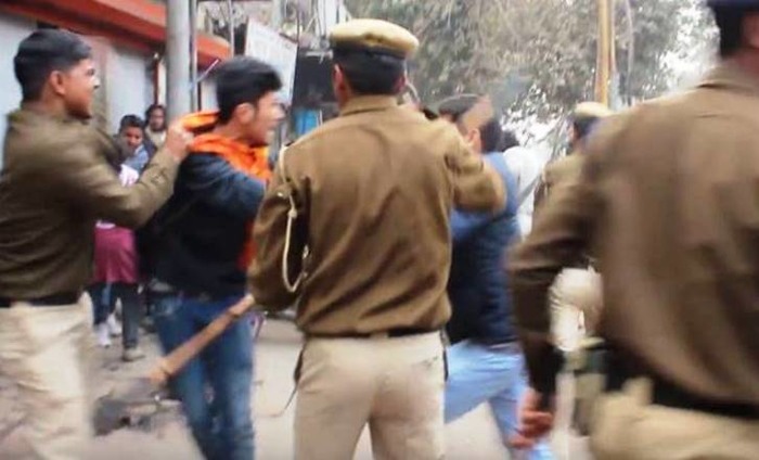 AAP Reveals Video Of Delhi Police Assaulting Student Protesters Over Rohith Suicide