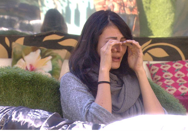 Bigg Boss 9: Mandana In Deep Trouble, Legal Soup And Boyfriend Issues!