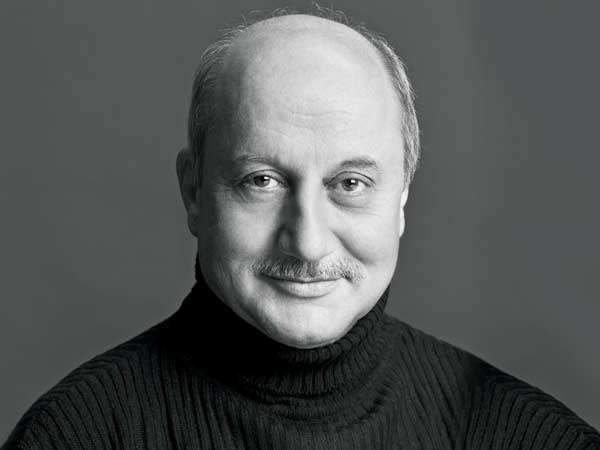 Anupam Kher Tweeted A Picture From Kashmir Riots In 1990 And Twitterati Are Going Crazy