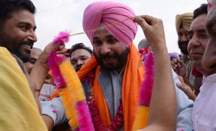 Navjot Singh Sidhu To Join AAP In Second Week Of August